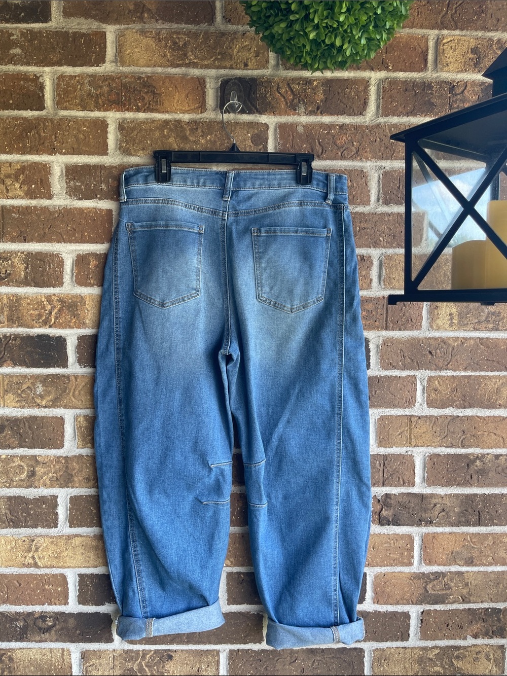 Express mid-rise barrel leg jeans - Picture 5 of 8